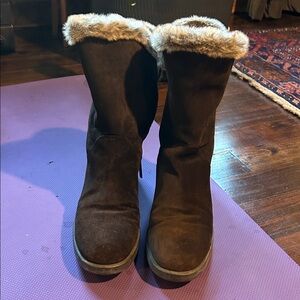 Aquatalia Laverne chocolate brown, faux fur lined boots. 10